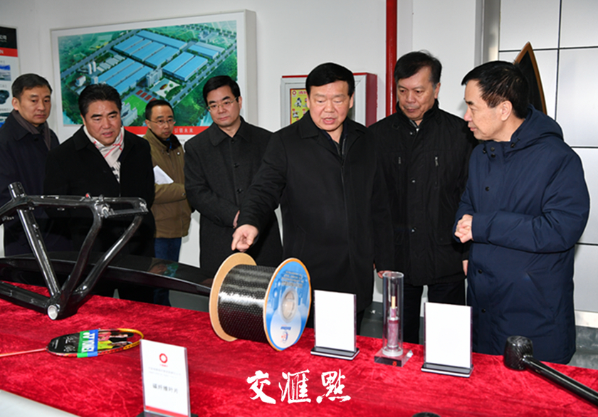 婁勤儉在中復(fù)神鷹碳纖維有限責(zé)任公司了解情況。